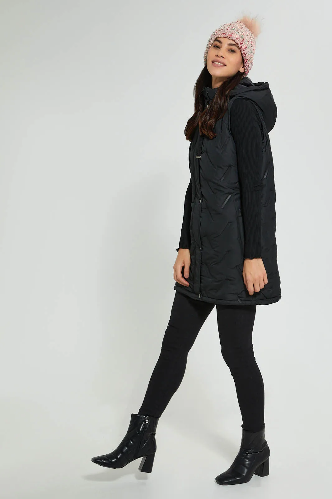 Black Sleeveless Quilted Jacket With Hoodie