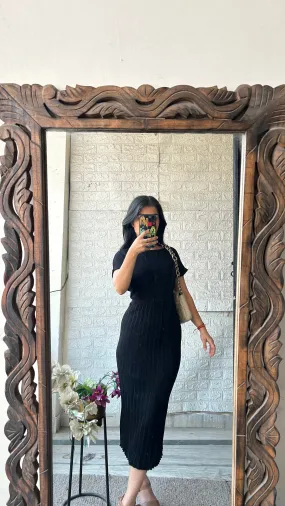 Cute dress 42 bust 99rs   90 shipping