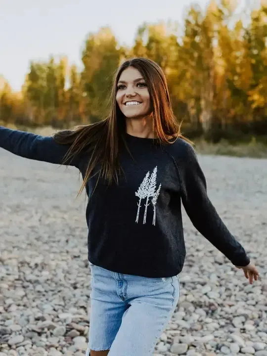 Rustic Three Tree Ladies Pullover- Navy