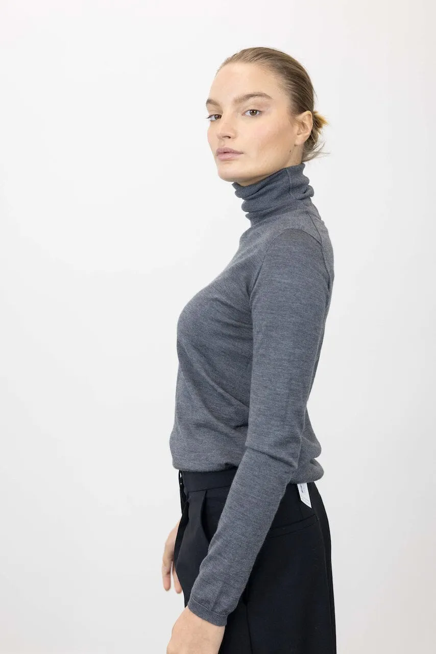 SALUTO TURTLENECK SLIM FIT SWEATER