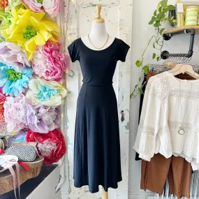 Sara Duke // Black Pocket Dress