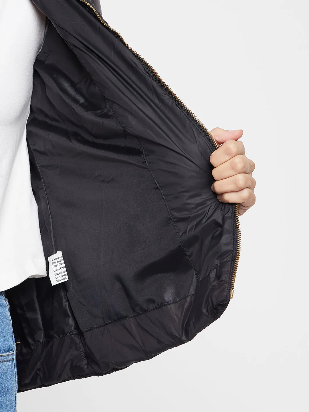 Women's Casual  Black Quilted Detachable quilted Hood Puffer Jacket
